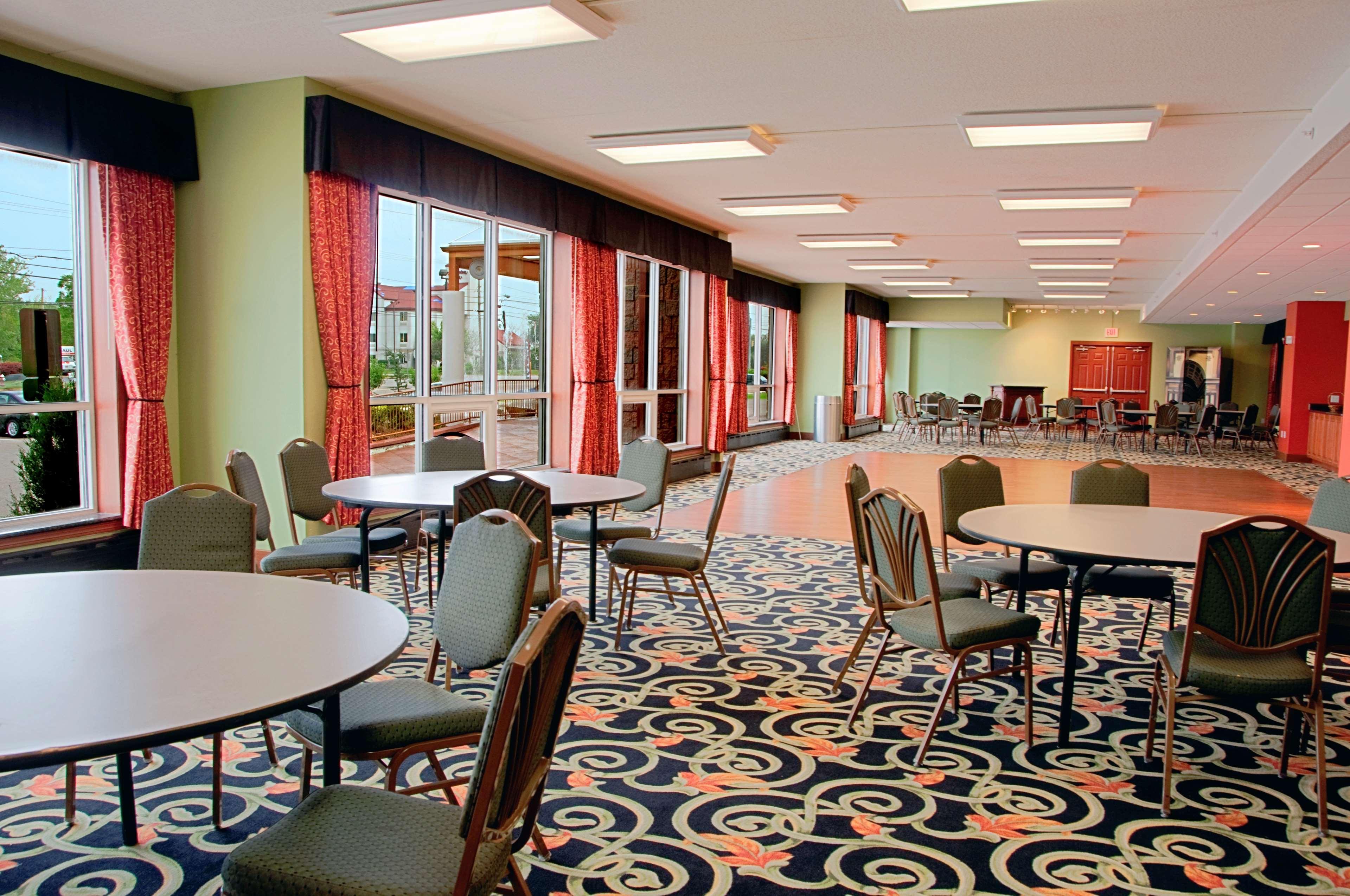 Best Western Plus Sandusky Hotel & Suites Екстер'єр фото
